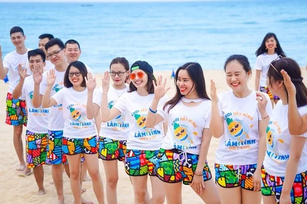 [TỔNG HỢP]- Áo nhóm đi biển độc lạ trendy bắt mắt nhất 2022
